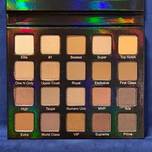 Violet Voss-Taupe Notch Eye Shadow Palette